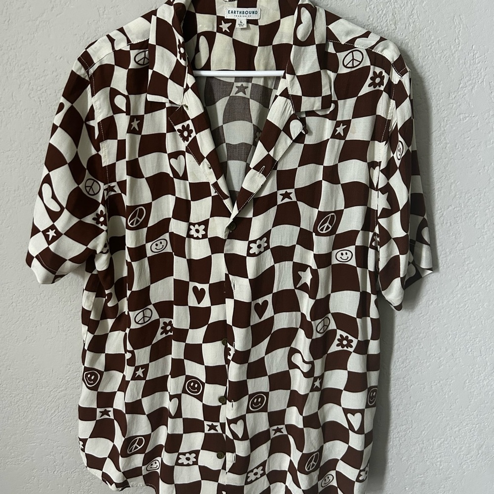 earthbound button up